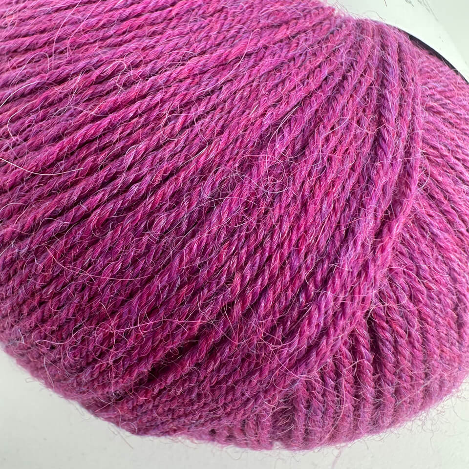 Alpaca Soxx Magenta - Image 2