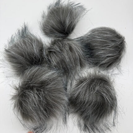 Pom Pom Dark Grey